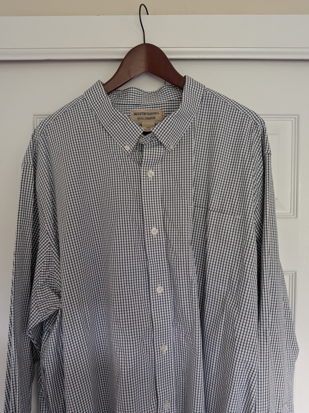 Duluth Trading Co Men’s Navy and White Check Button-Down Shirt